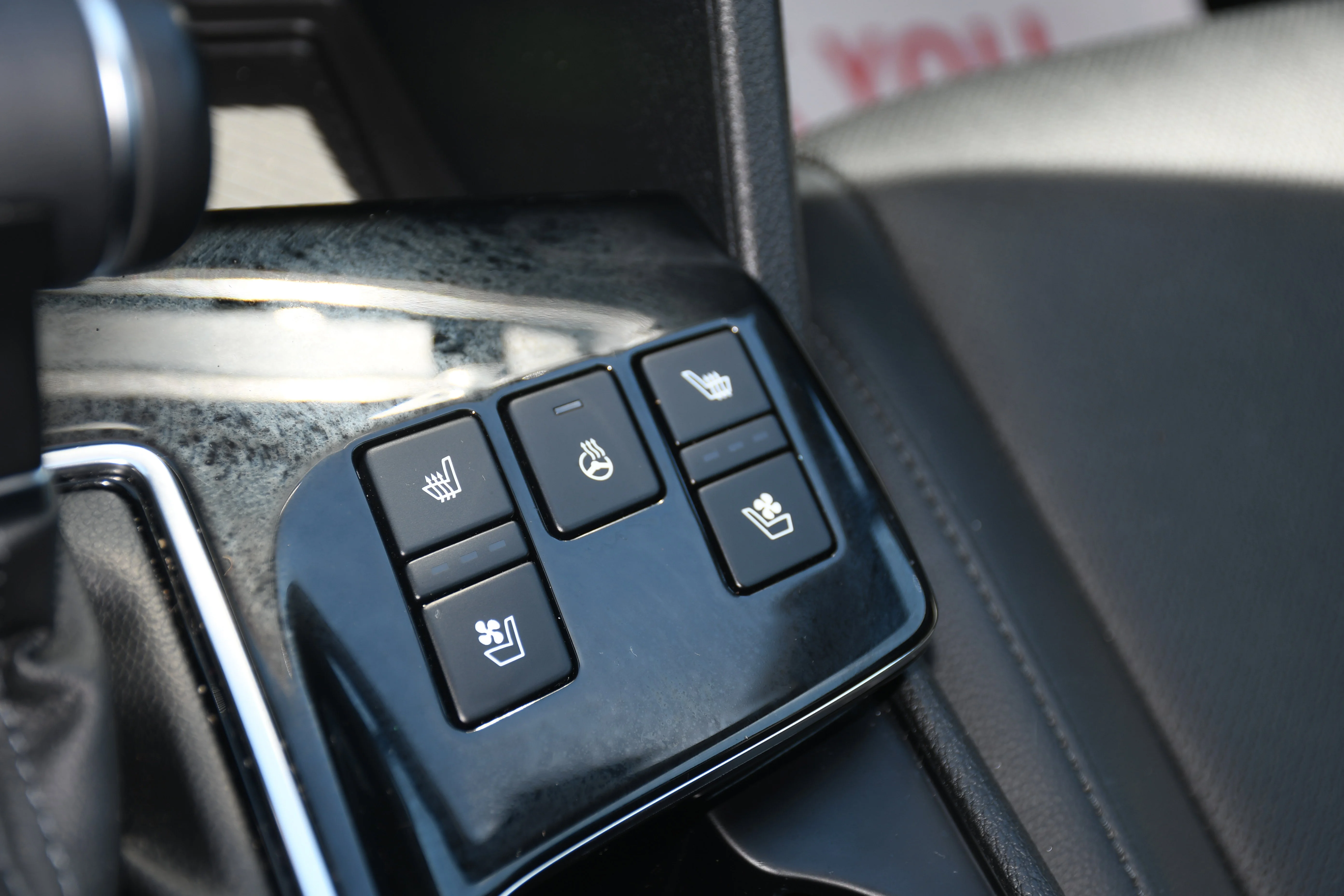 Used 2023 Red Kia SX-Prestige image 16