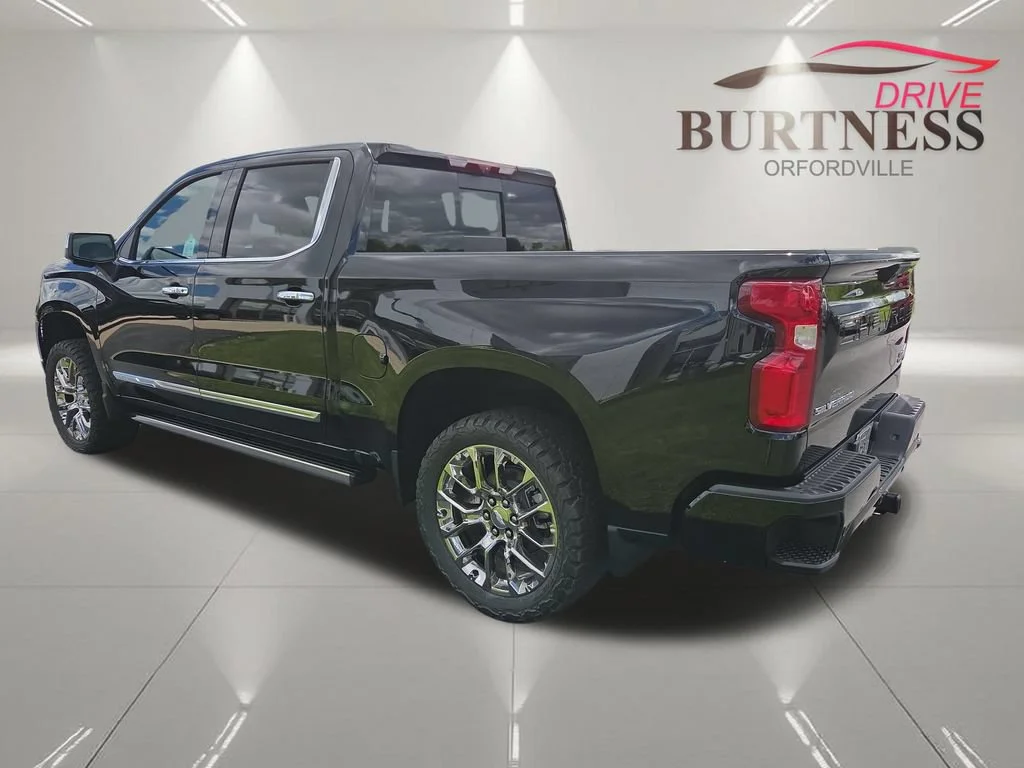 New 2026 Black Chevrolet High Country image 5
