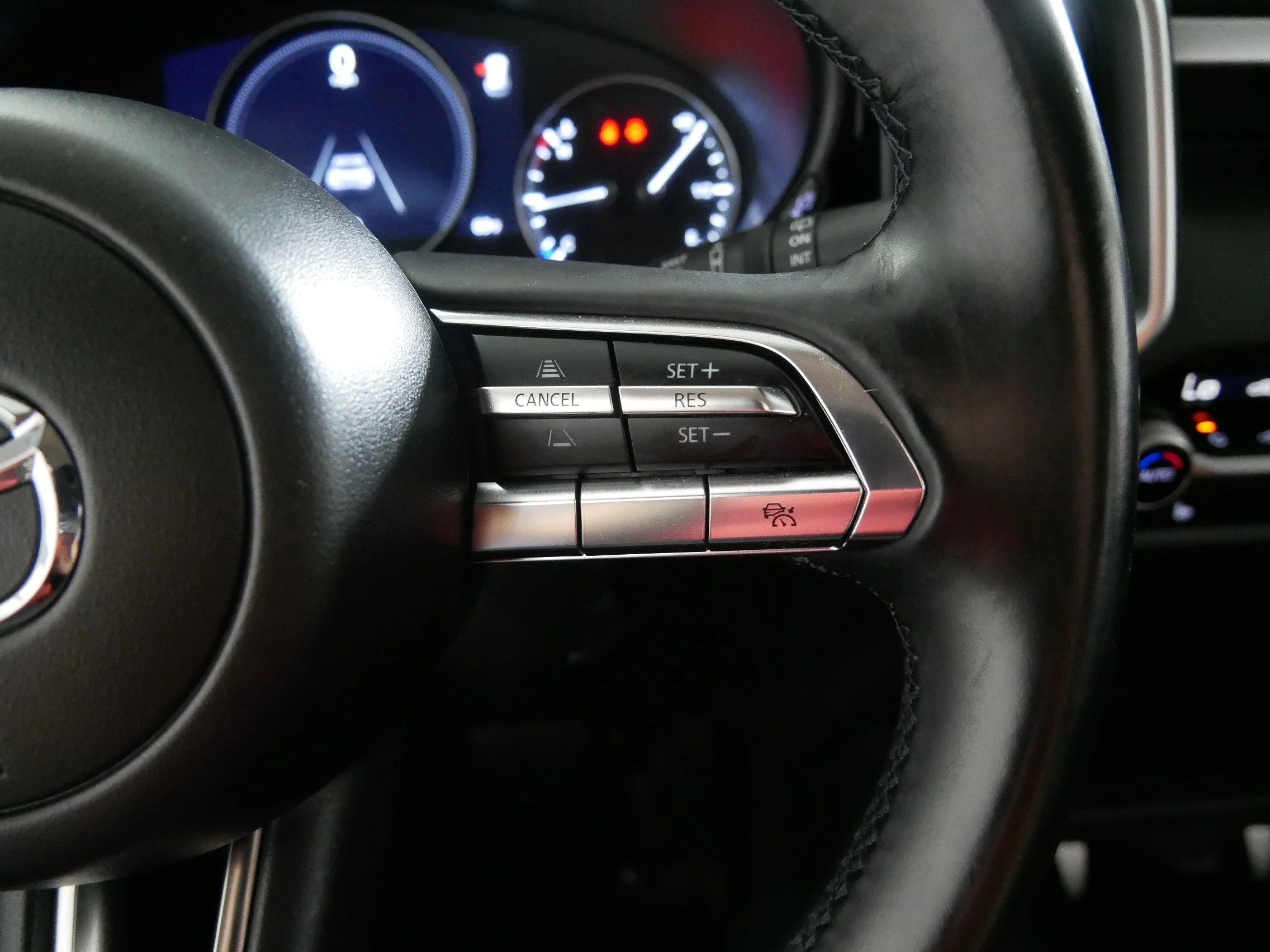 Used 2024 Wind Chill Pearl Mazda 2.5 S Preferred Package image 28