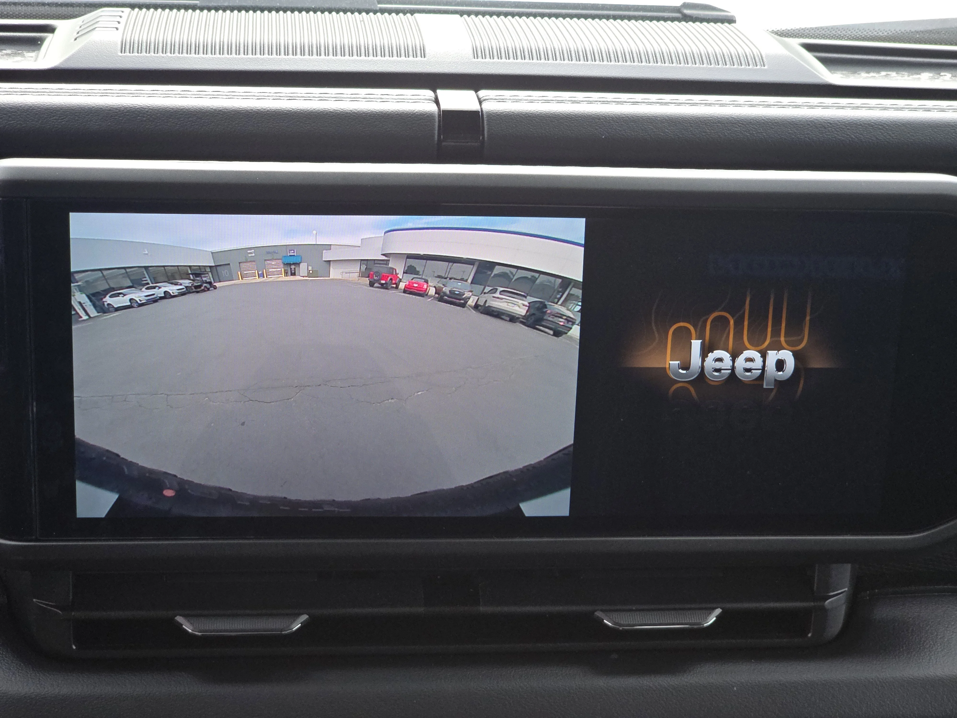 Used 2025 Bright White Clearcoat Jeep Rubicon image 25