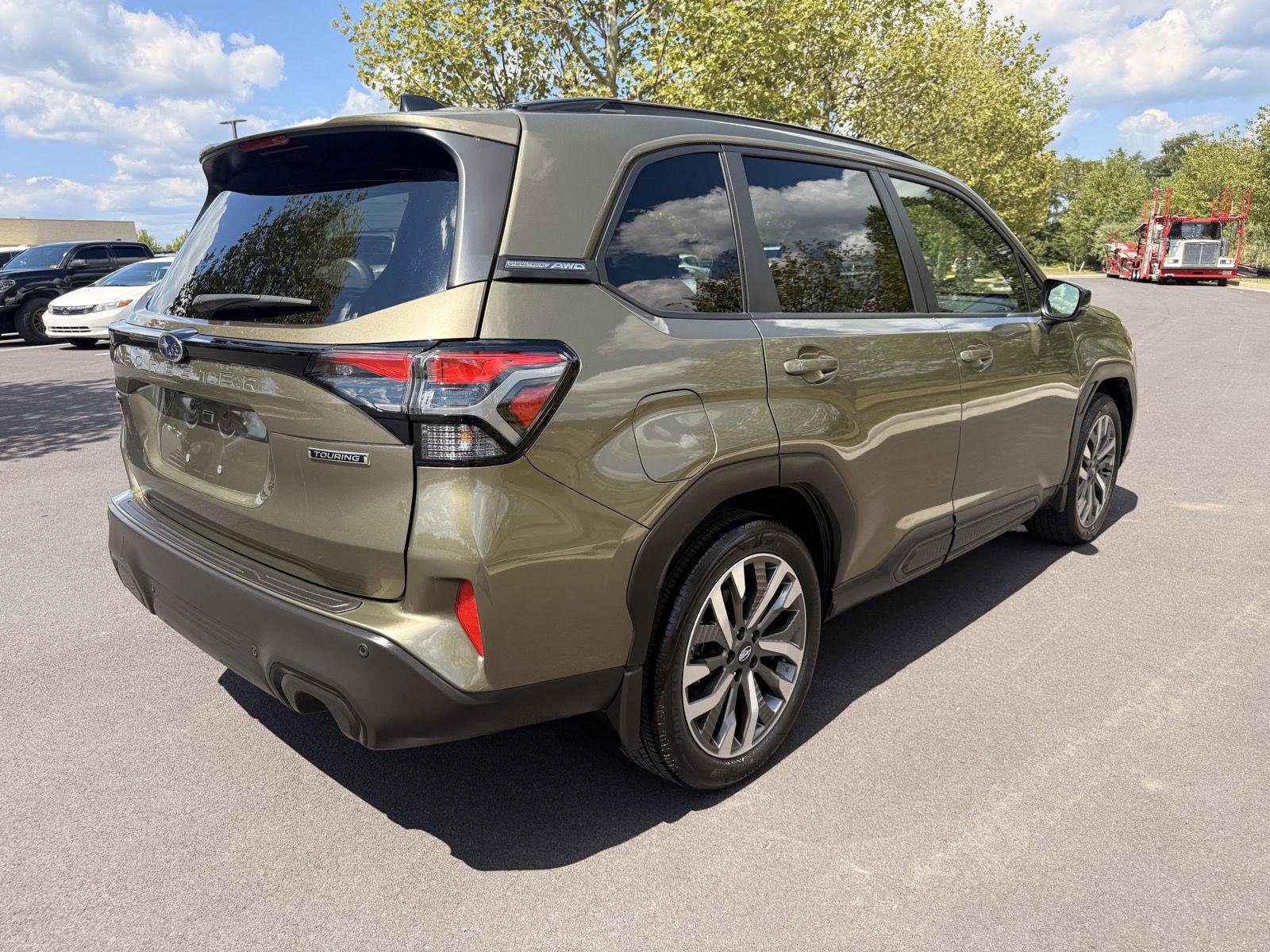 Used 2025 Autumn Green Metallic Subaru Touring image 5