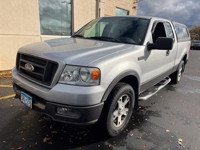 Used 2005  Ford XL image 5