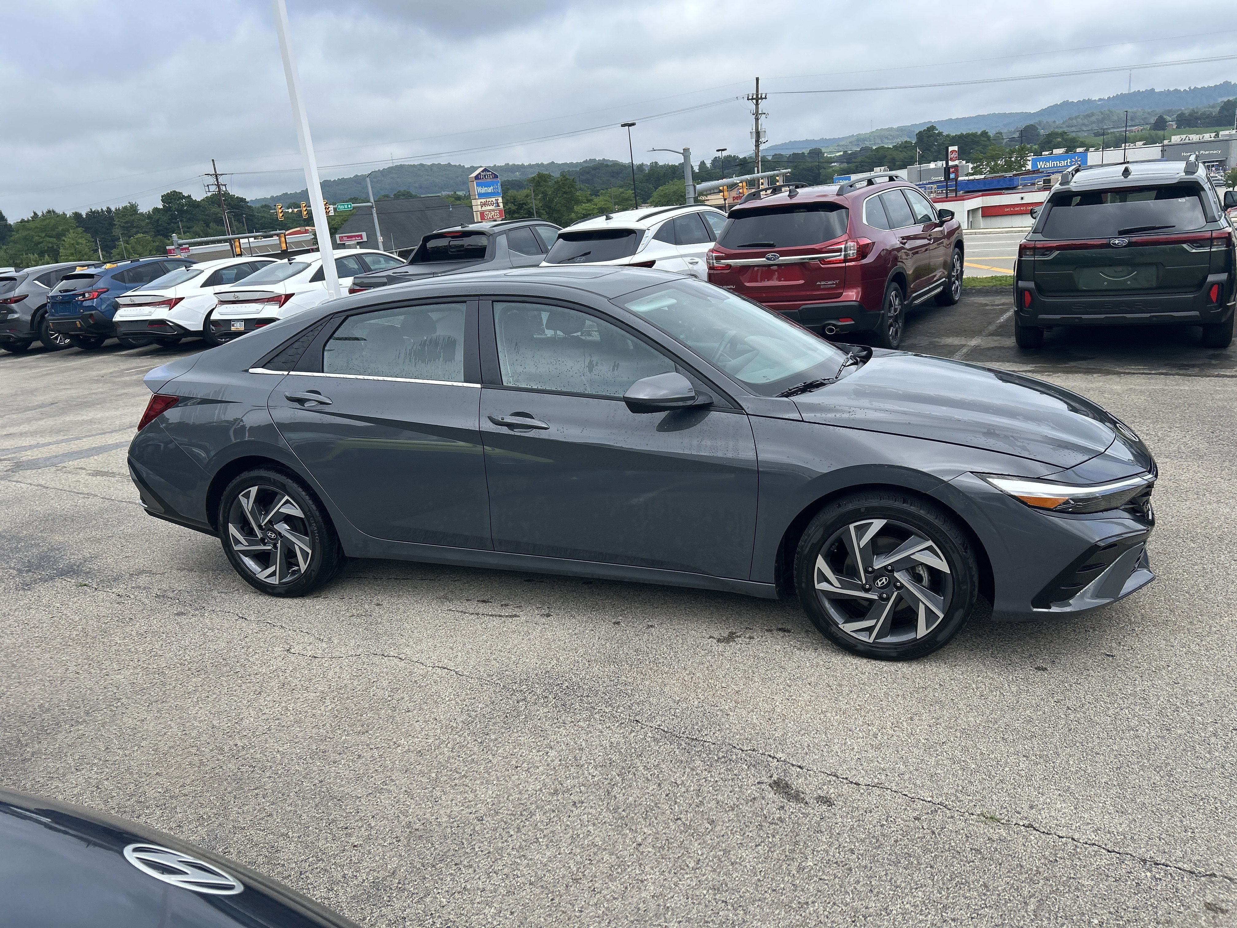Certified Used 2025 Ecotronic Gray Hyundai SEL Convenience image 3