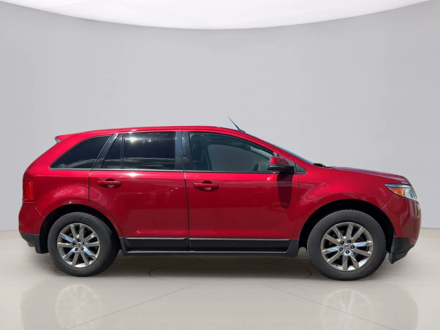 Used 2012 Red Ford SEL FWD image 6