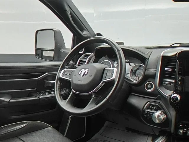 Used 2023 Silver Ram Laramie image 35