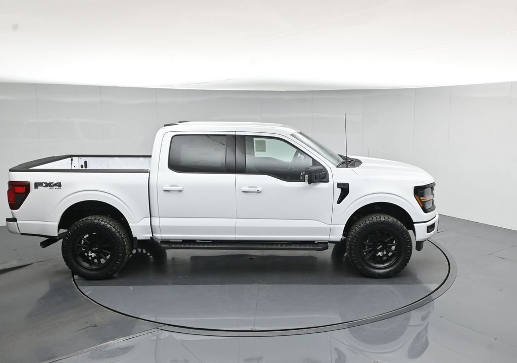 New 2026 Oxford White Ford XLT image 40