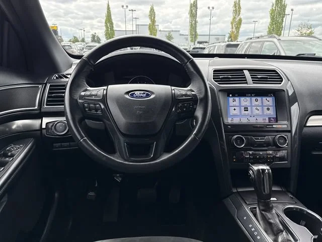 Used 2018 Blue Metallic Ford XLT image 18