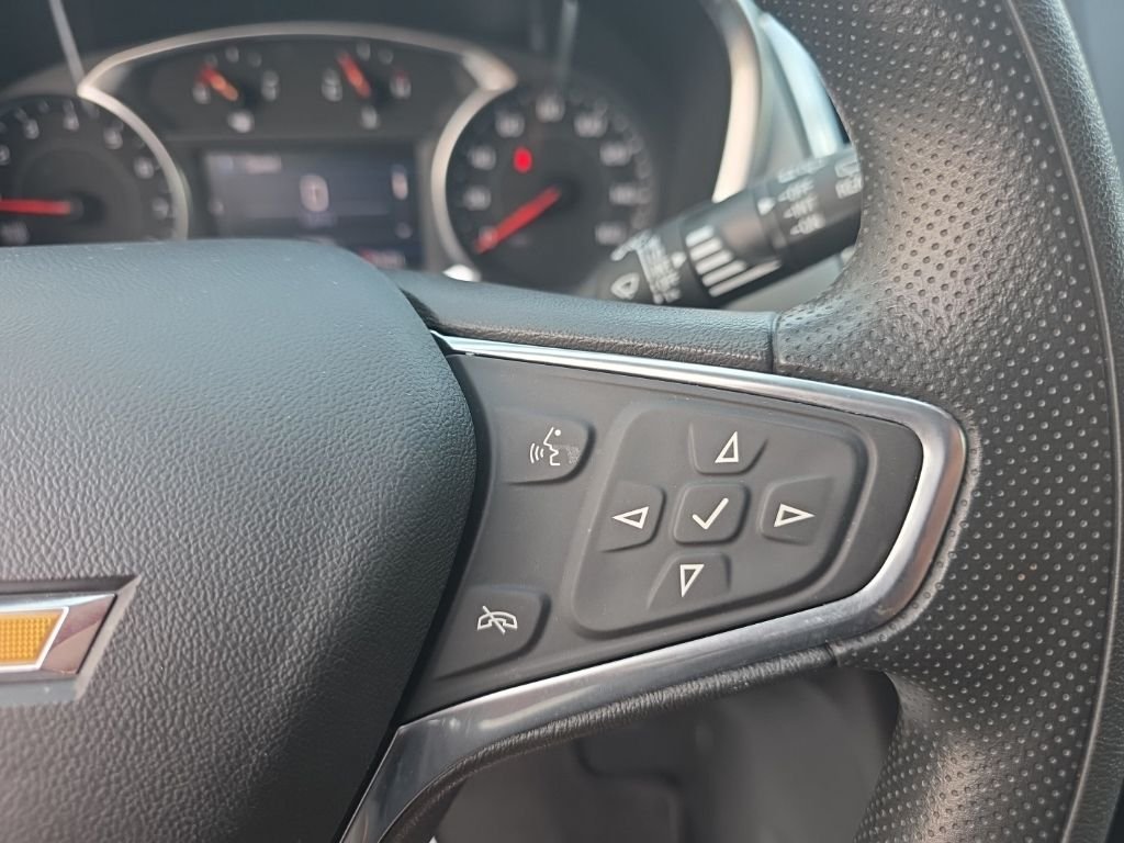 Used 2022 White Chevrolet LT image 16