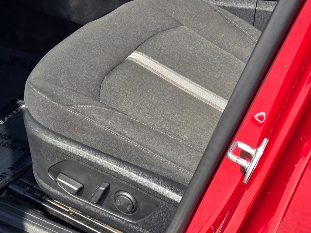 Used 2023 Red Hyundai SEL image 29