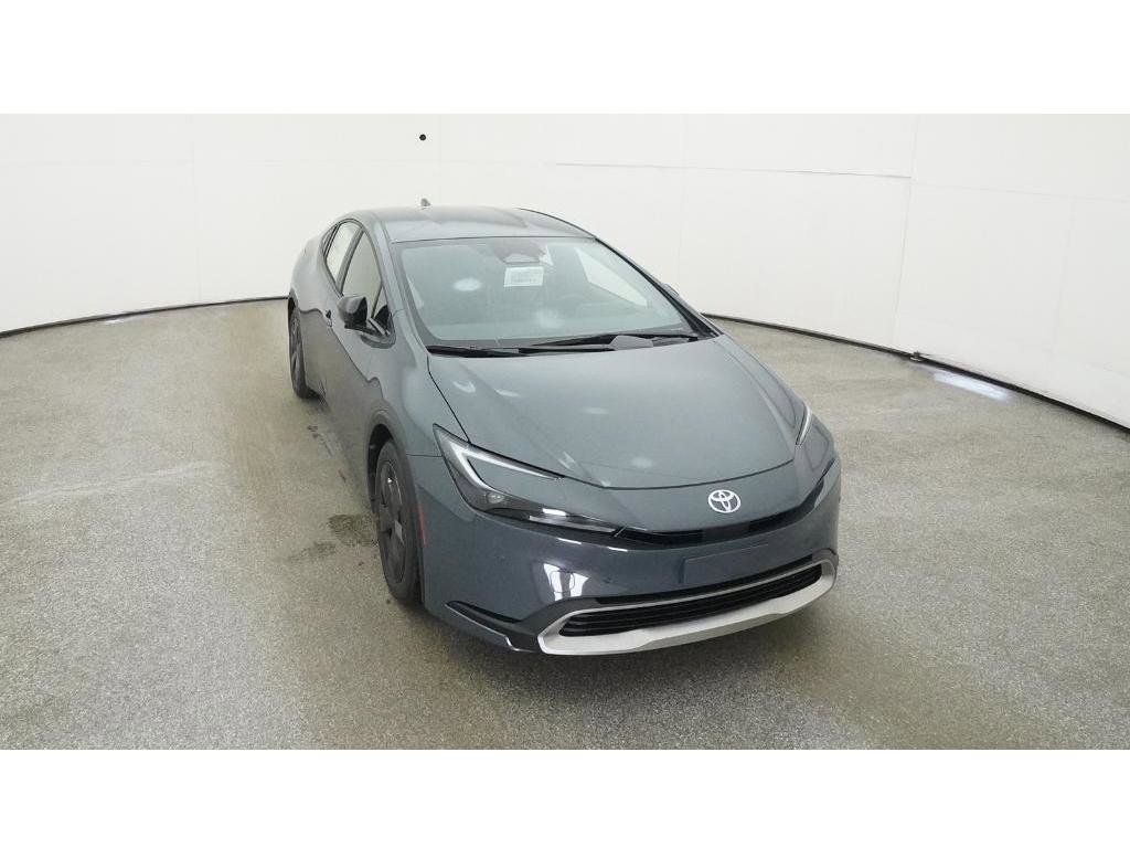 2025 Toyota Prius SE - Photo 14