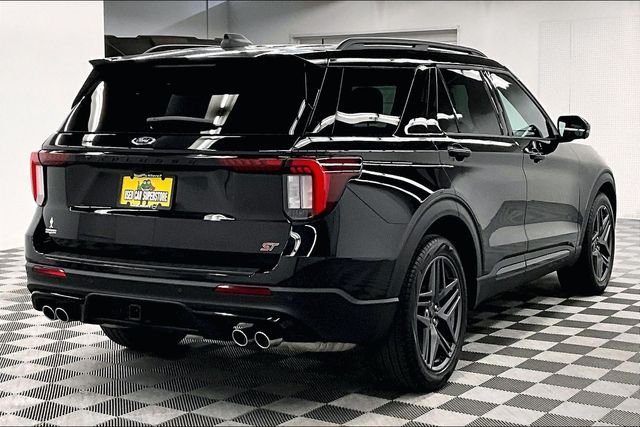 2025 Ford Explorer ST - Photo 13