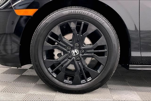 Used 2025 Crystal Black Pearl Honda Sport-L image 10