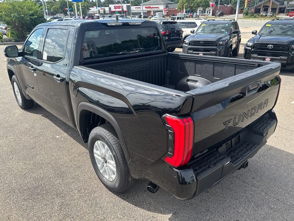New 2026 Midnight Black Metallic Toyota SR5 image 5