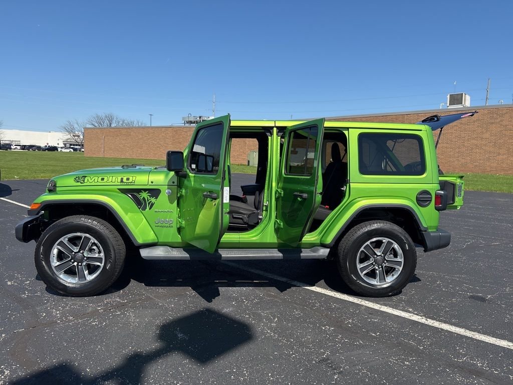 Used 2019 Green Jeep Unlimited Sahara image 15