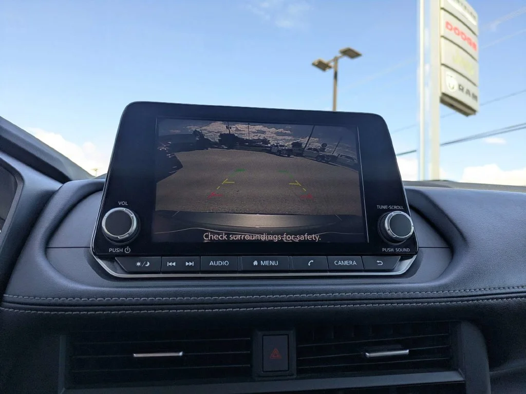 Used 2024 Gray Nissan SV image 22