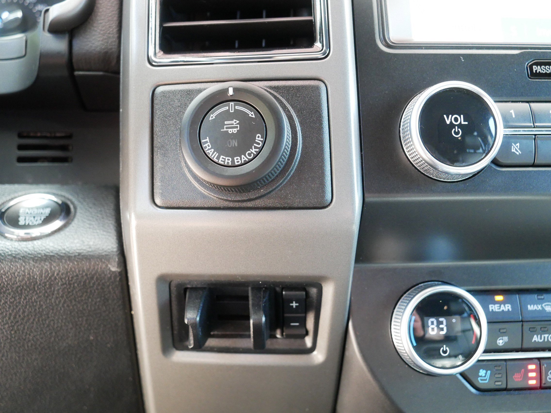 Used 2021 Agate Black Metallic Ford XLT image 32