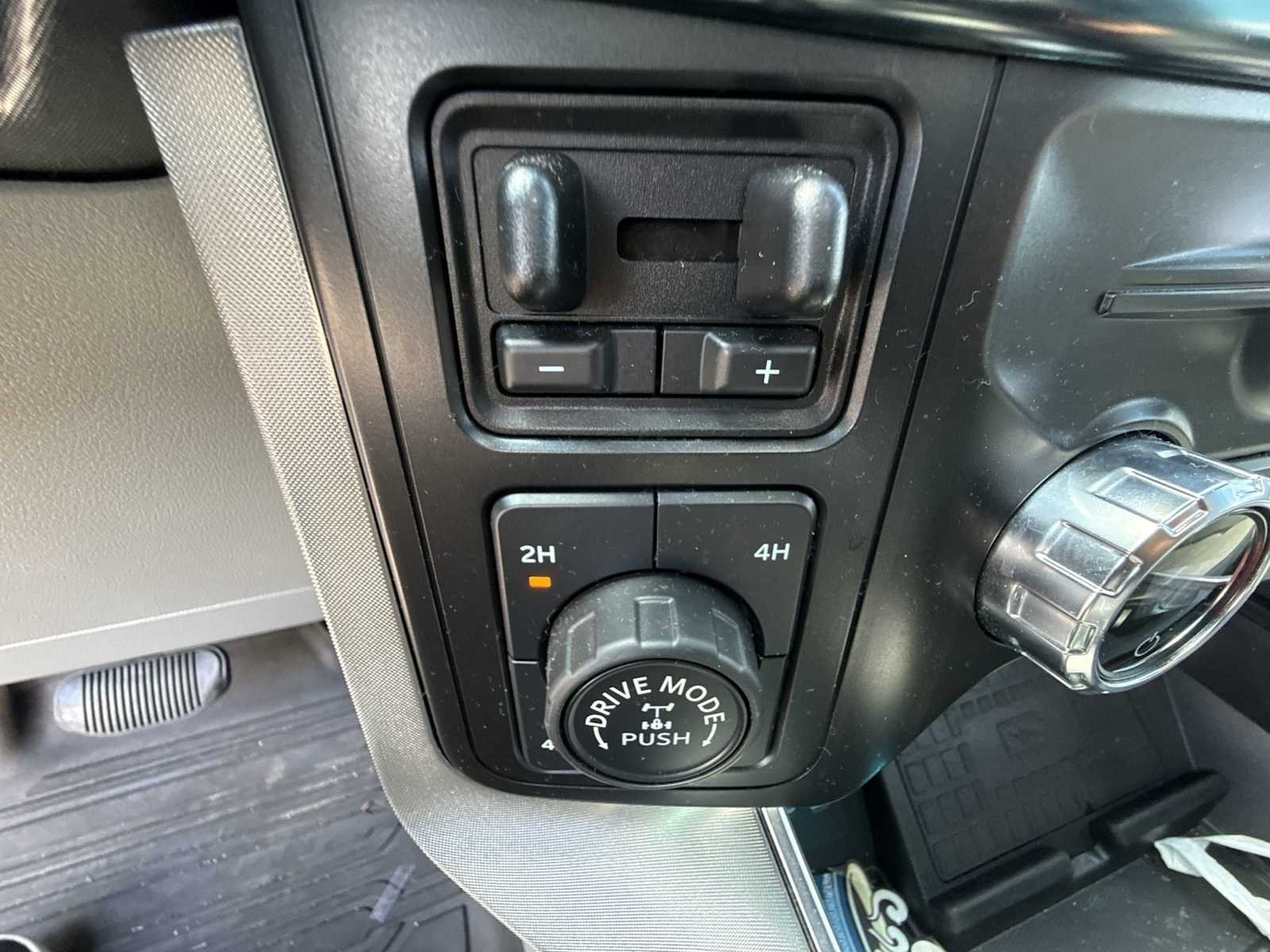 Used 2021 Silver Ford Limited image 18