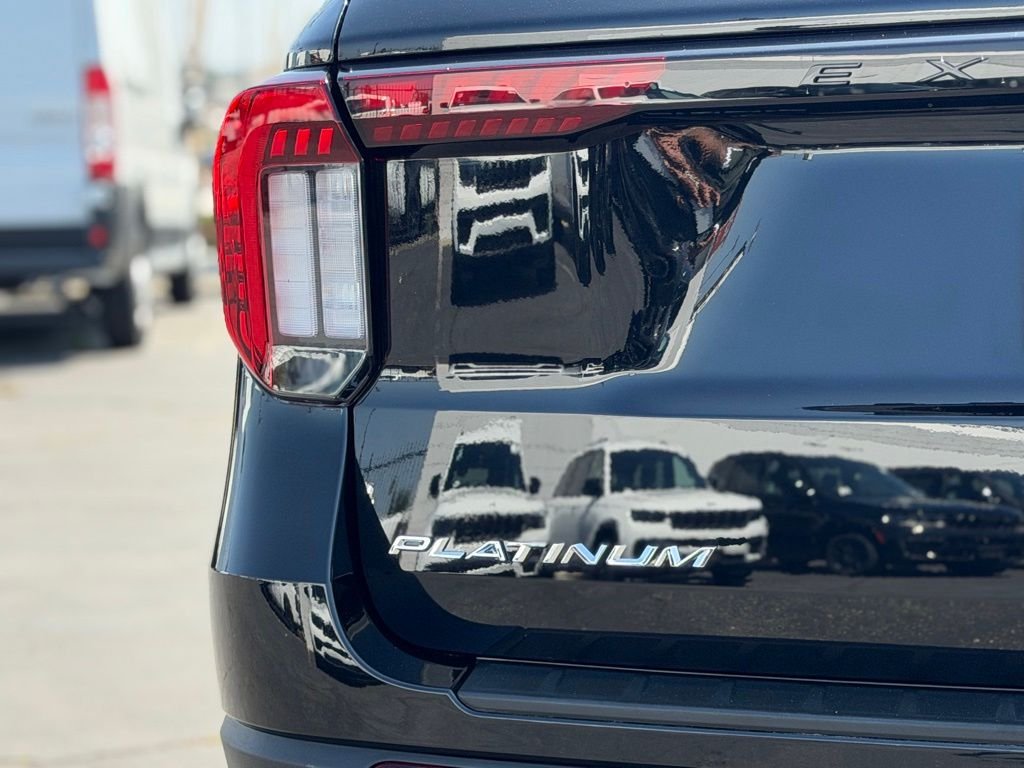 Used 2025 Black Ford Platinum image 14