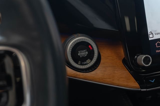 Used 2022 White Jeep Series II image 33