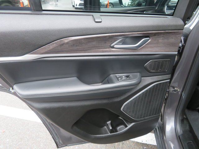 Used 2023 Baltic Gray Metallic Clearcoat Jeep  image 16