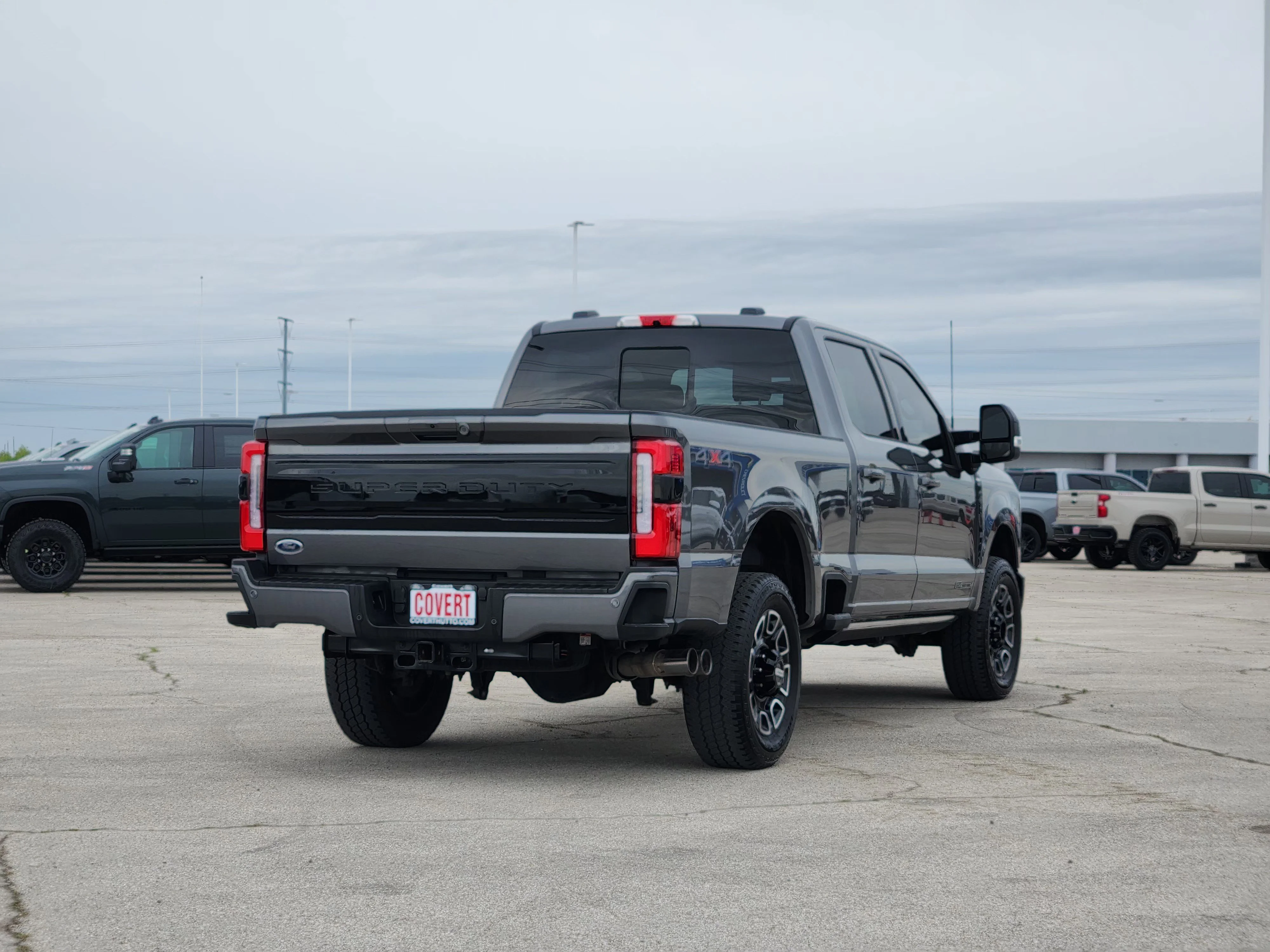 Used 2025  Ford Platinum image 7