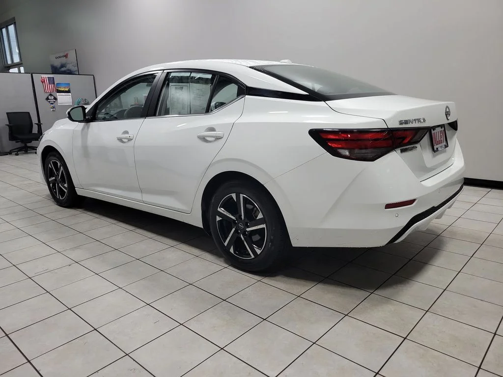 Used 2025 White Nissan SV image 10