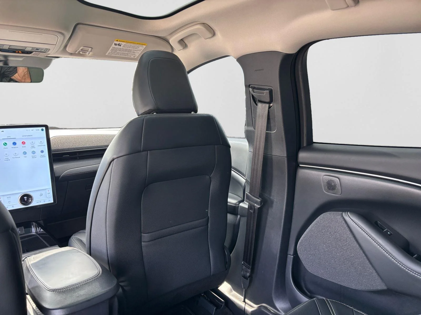 Used 2023 Shadow Black Ford Premium image 43