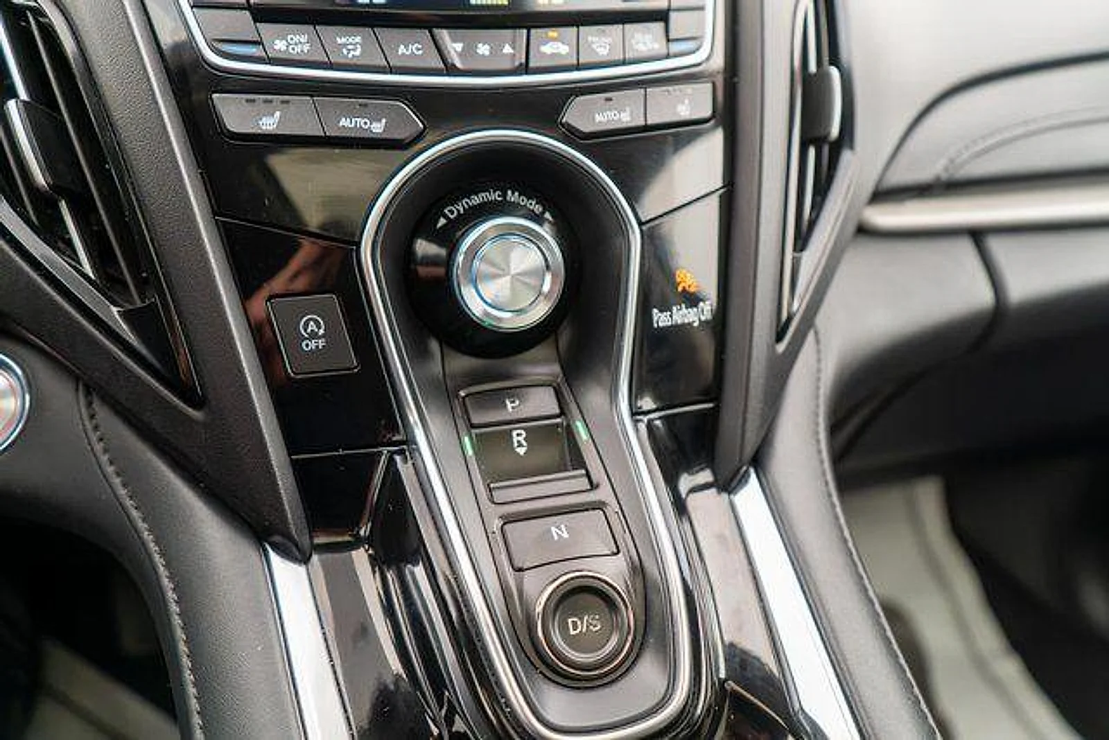 Used 2020 White Acura  image 30
