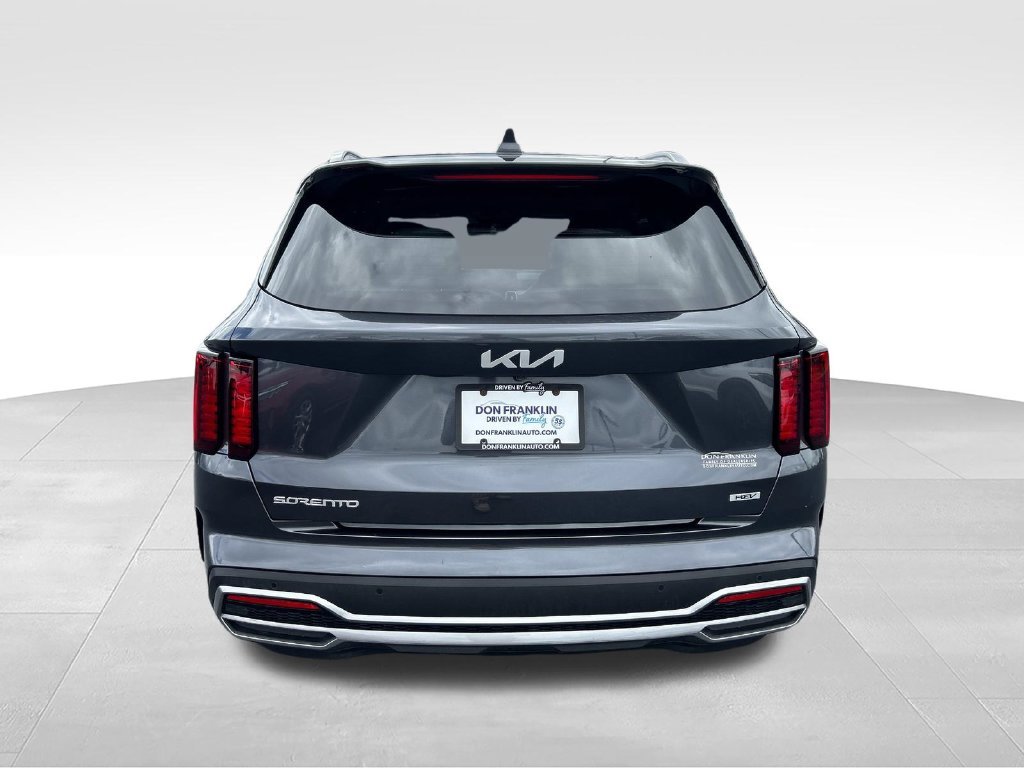 Used 2023 Gray Kia EX image 5