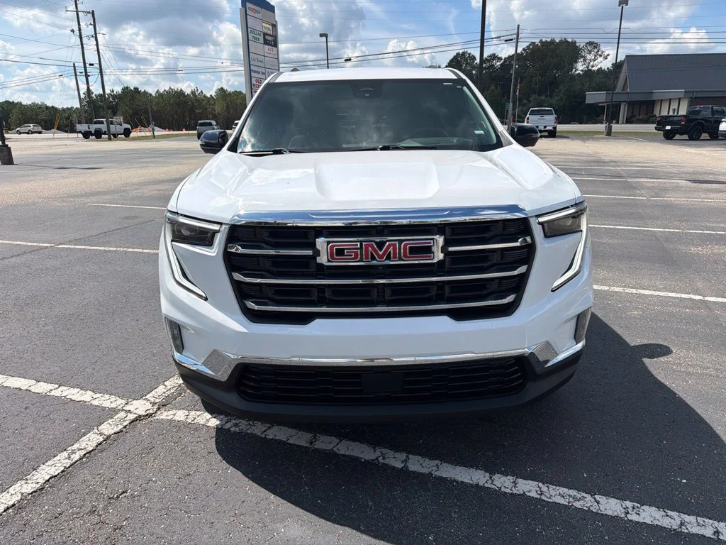 Used 2026 Summit White GMC Elevation image 8