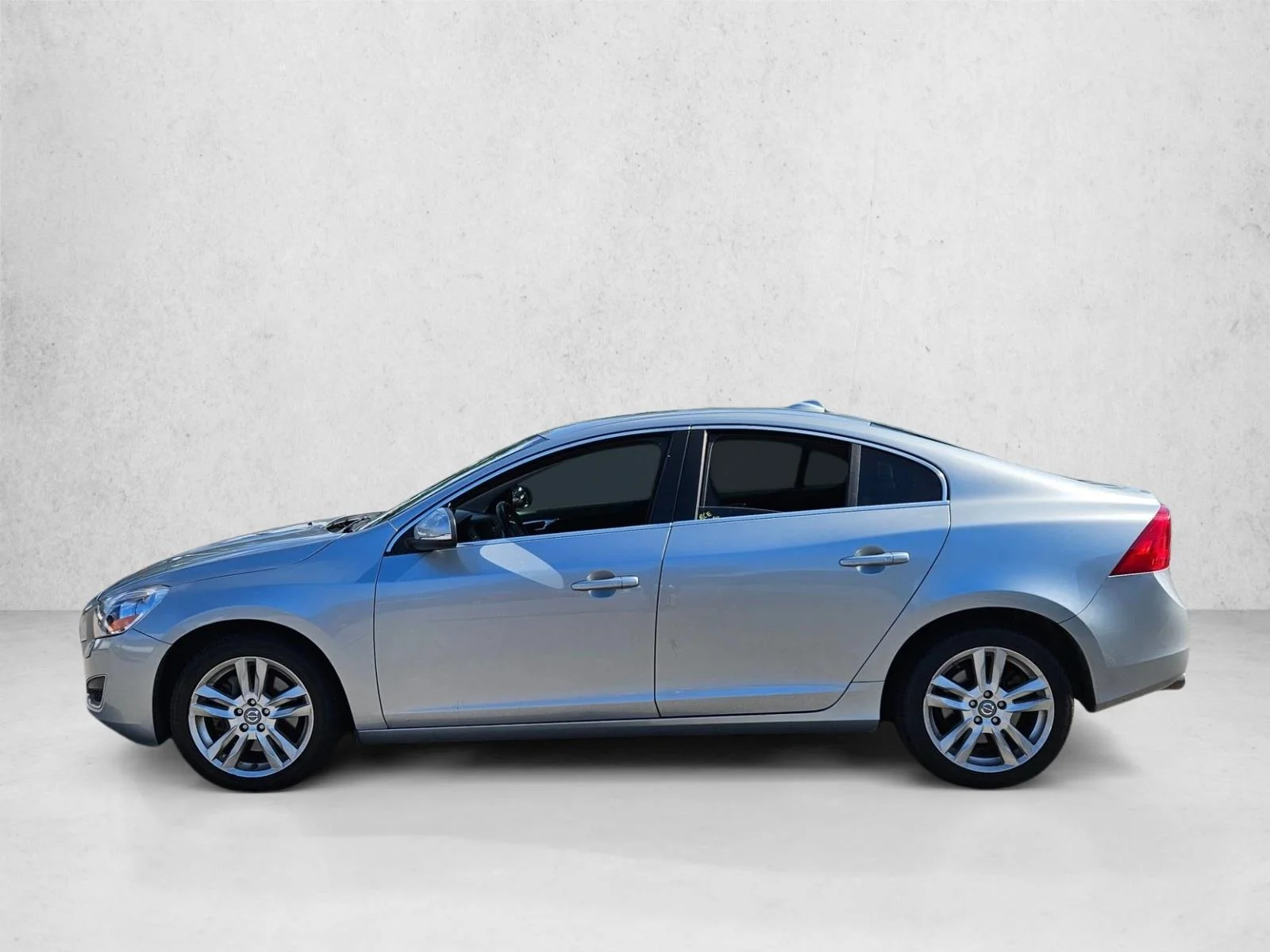 Used 2013 Electric Silver Metallic Volvo T5 image 6