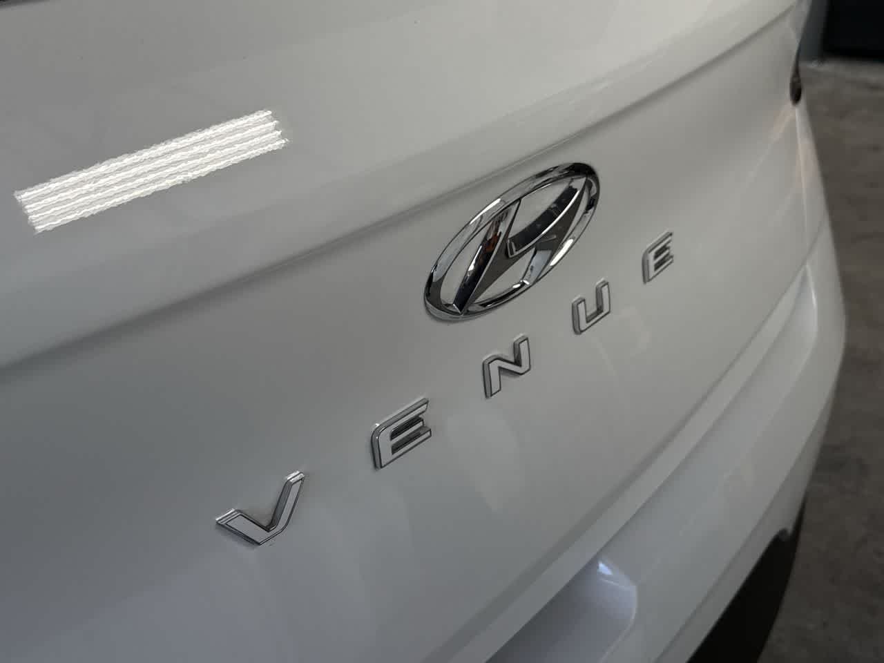 2025 Hyundai Venue SEL - Photo 10