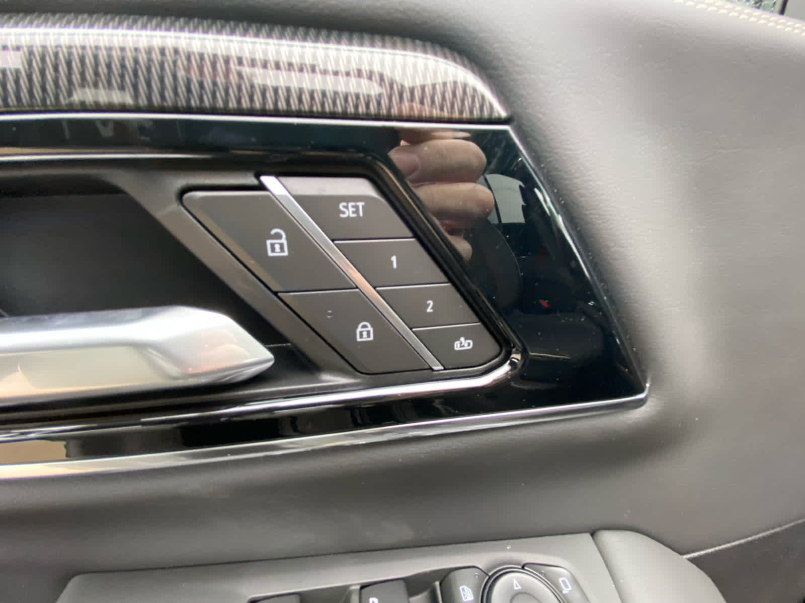 2026 GMC Yukon XL Elevation - Photo 11