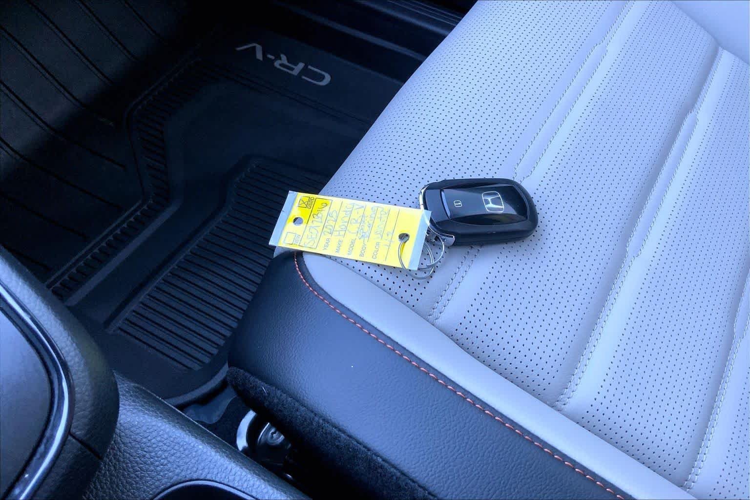 Used 2025 Platinum White Pearl Honda Sport Touring image 13