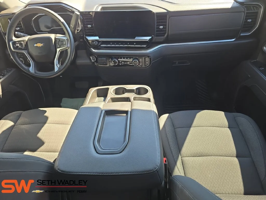 Used 2025 Sterling Gray Metallic Chevrolet LT image 9