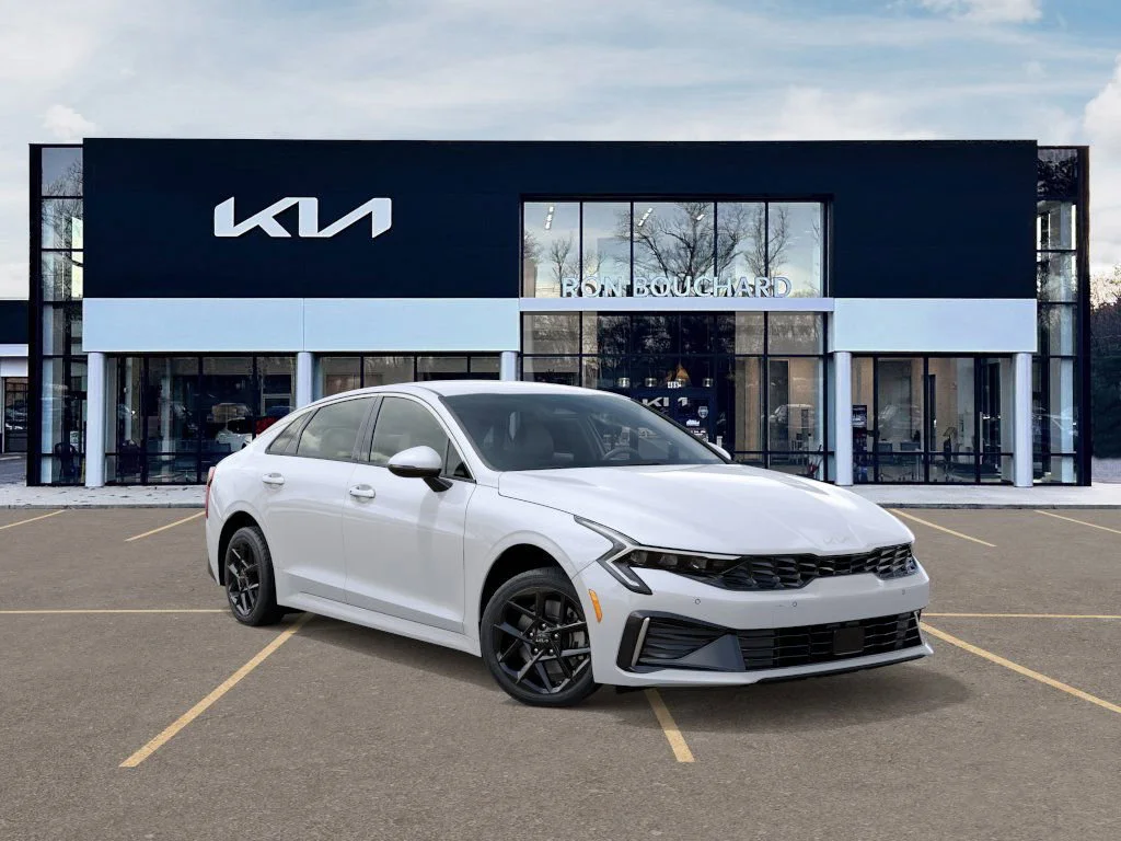 New 2026 Snow White Pearl Kia LXS image 8