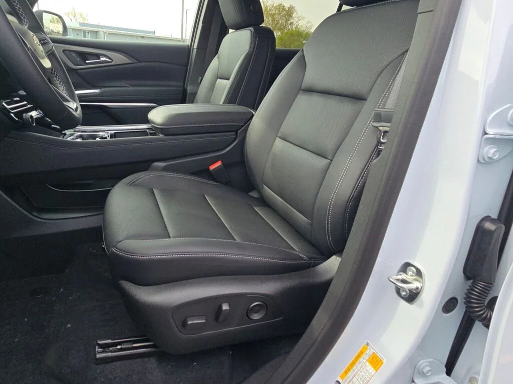 2026 Chevrolet Traverse LT - Photo 24