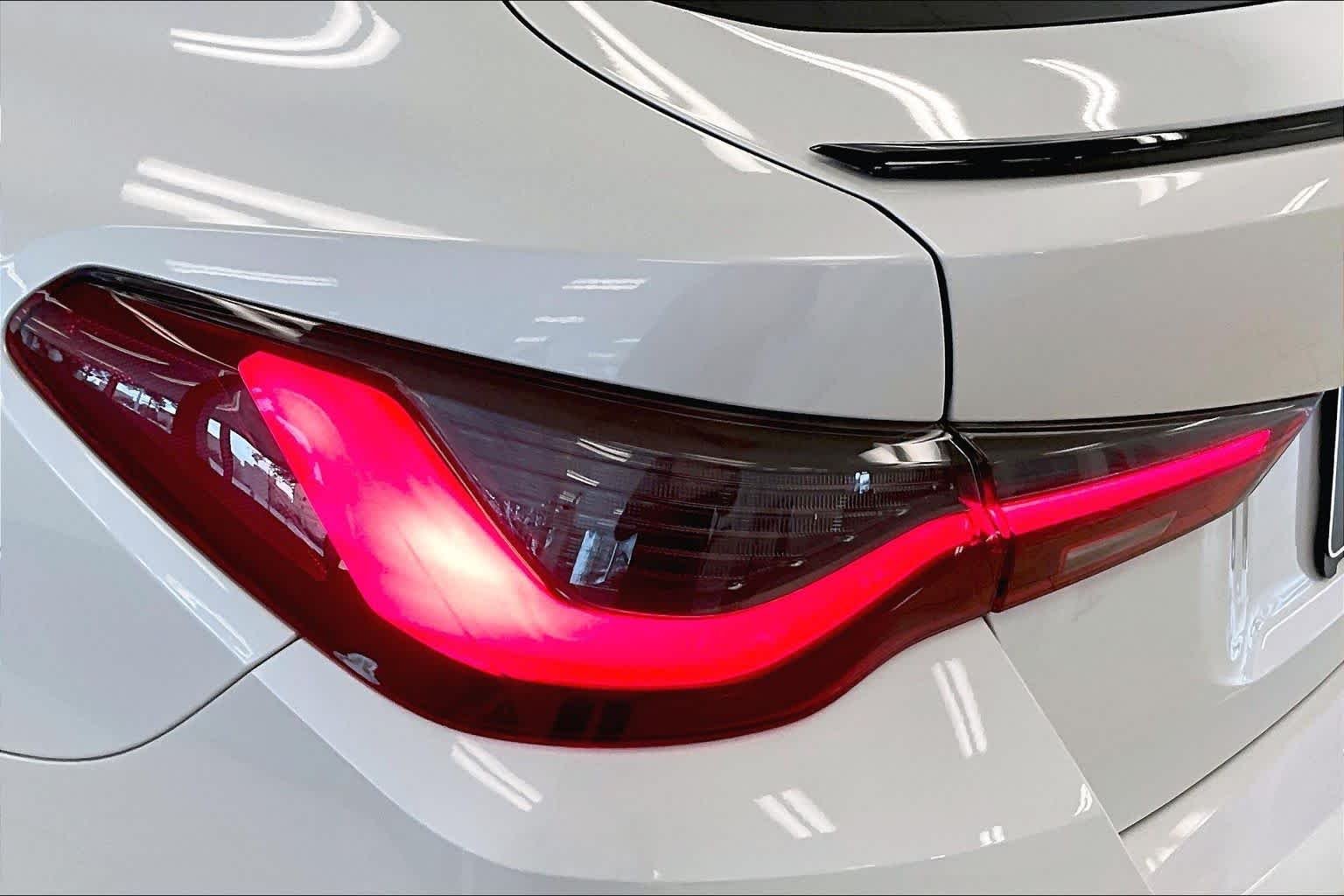 Used 2023 Mineral White Metallic BMW 430i image 27