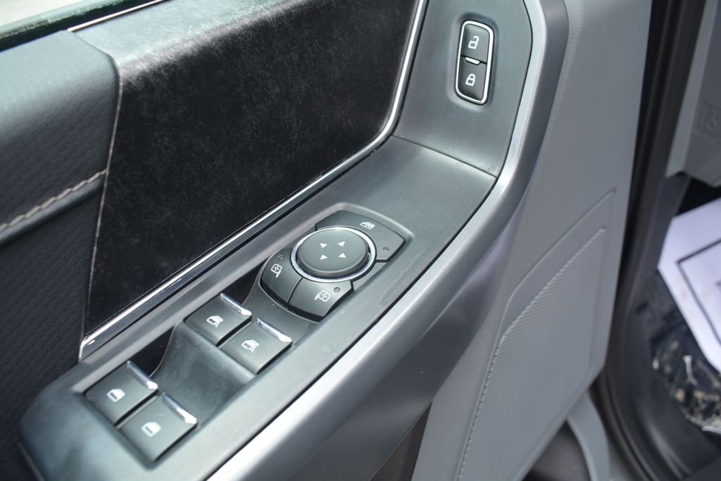 Used 2023 Gray Ford XLT image 8