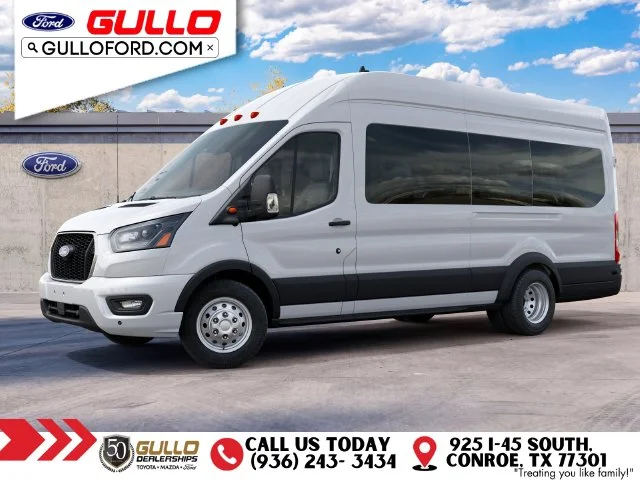 New 2027 Oxford White Ford XLT image 1