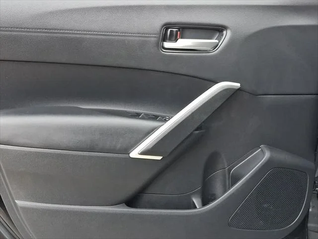 2022 Toyota Corolla Cross XLE - Photo 13