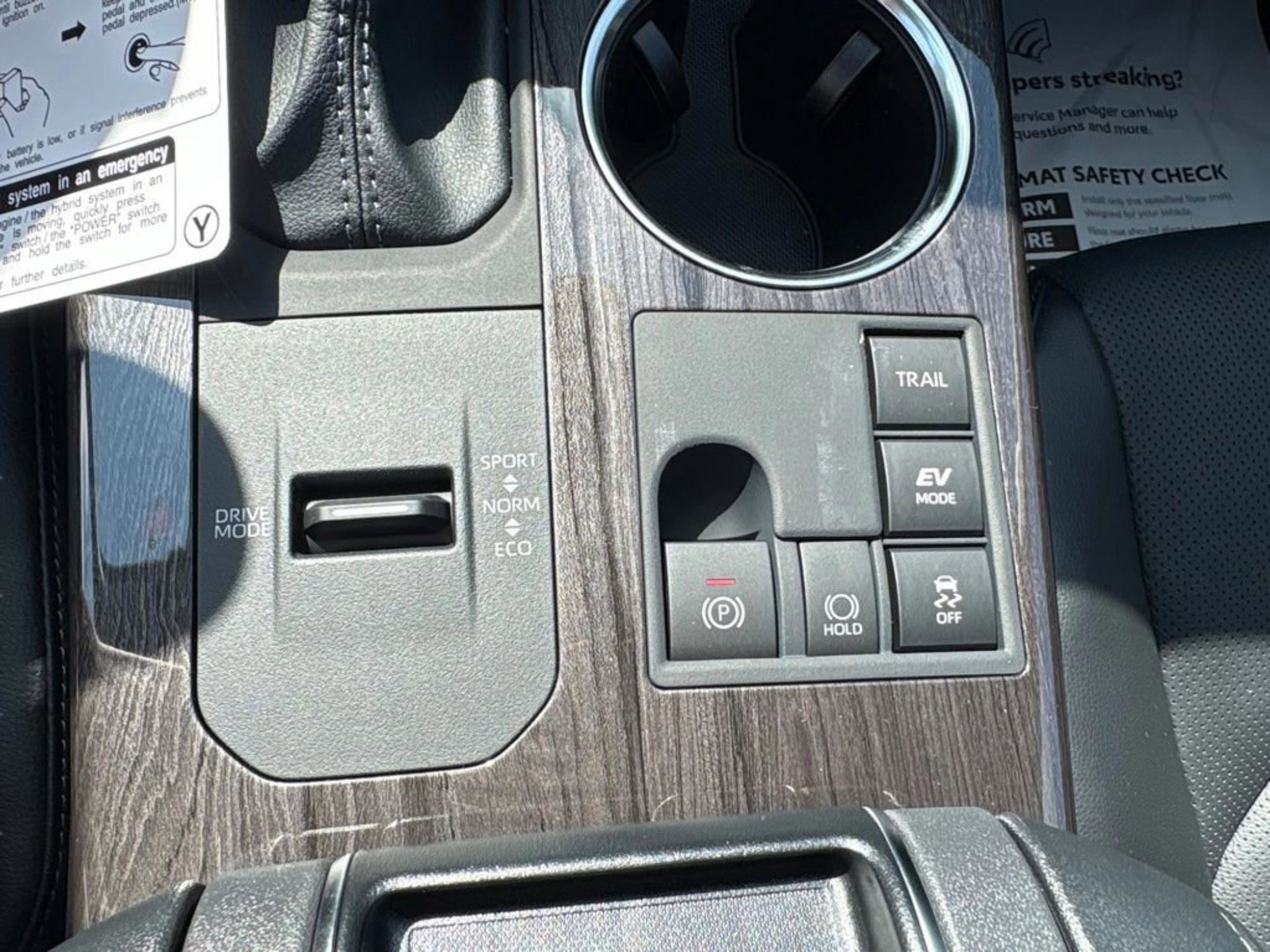 New 2026 0089/Wind Chill Toyota Hybrid Limited image 17