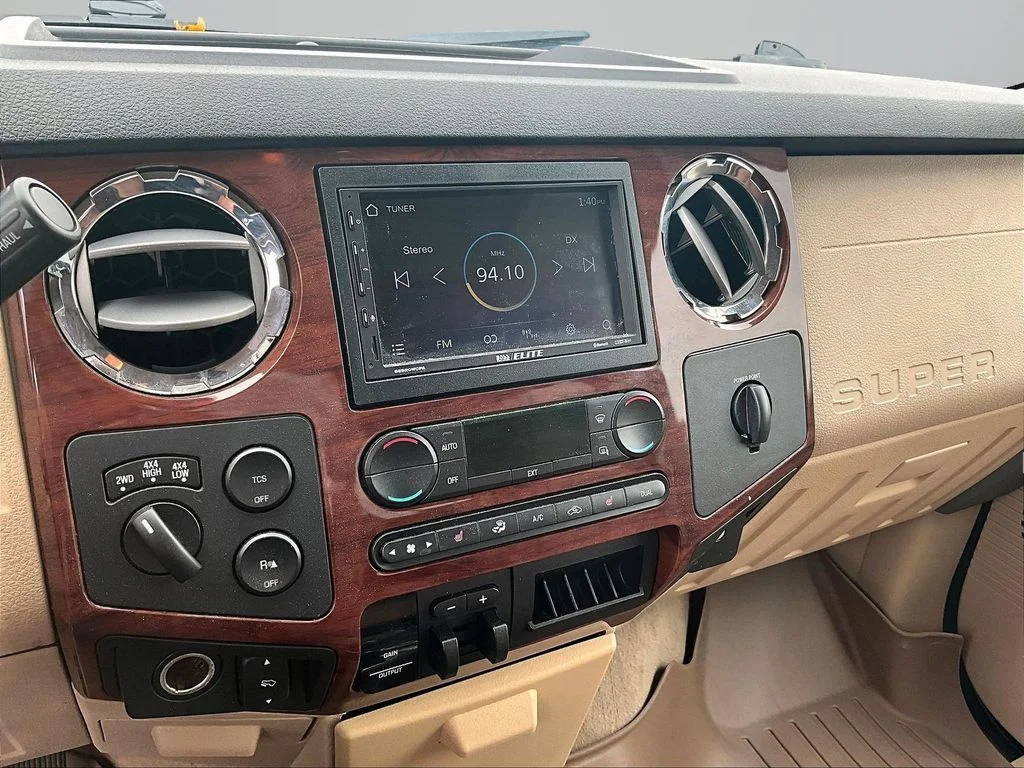 Used 2008 Red Ford  image 6