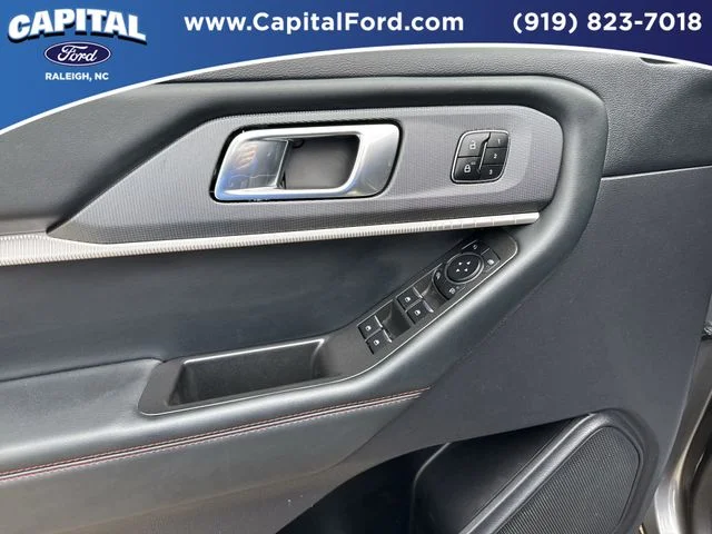 Used 2025 Gray Ford ST-Line image 20