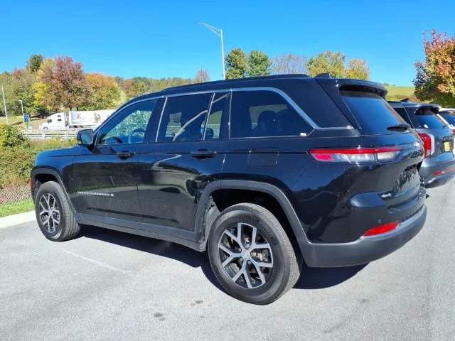 Used 2025 Black Jeep Limited image 21