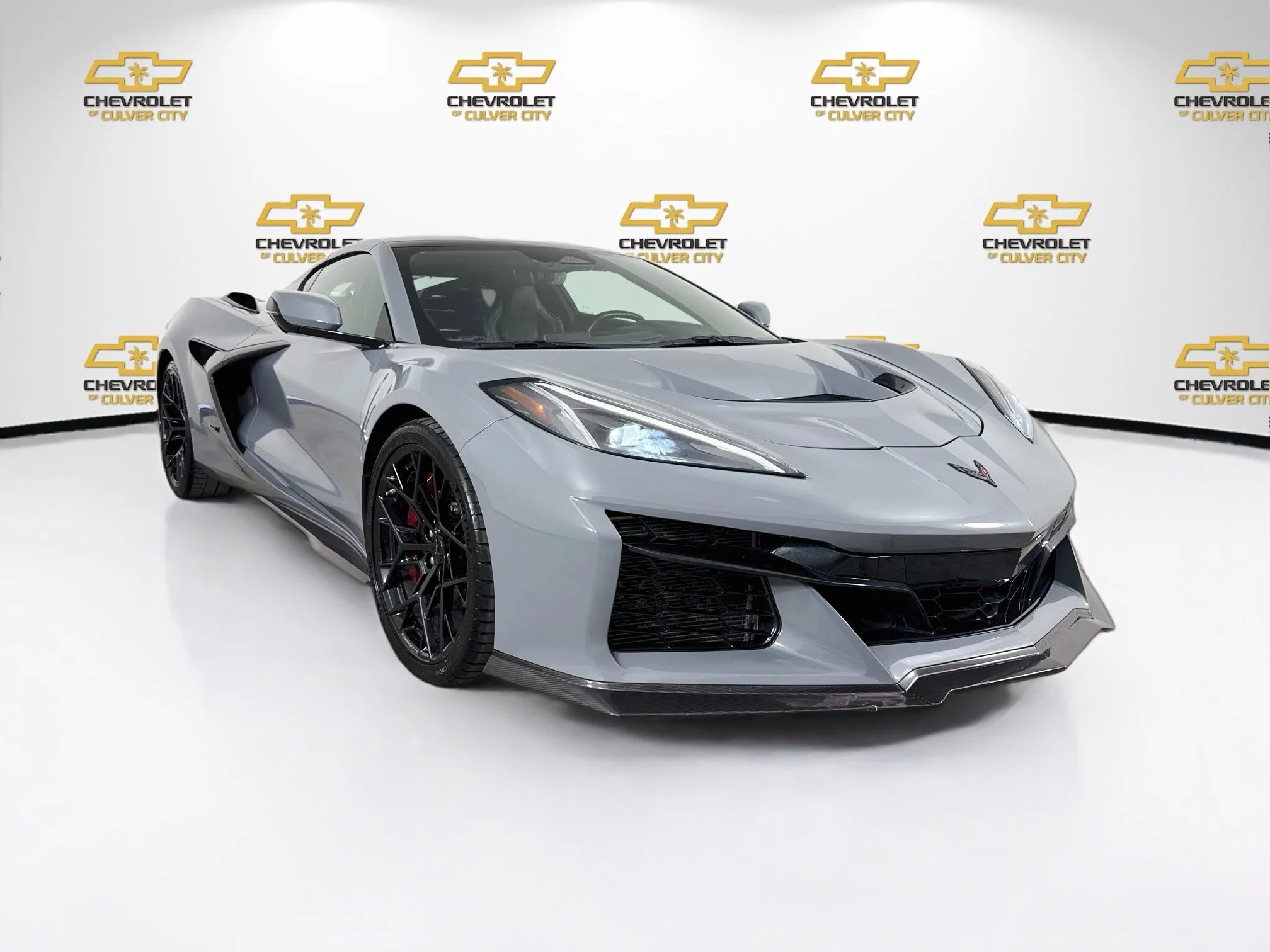 Used 2025 Sea Wolf Gray Tricoat Chevrolet 1LZ image 1