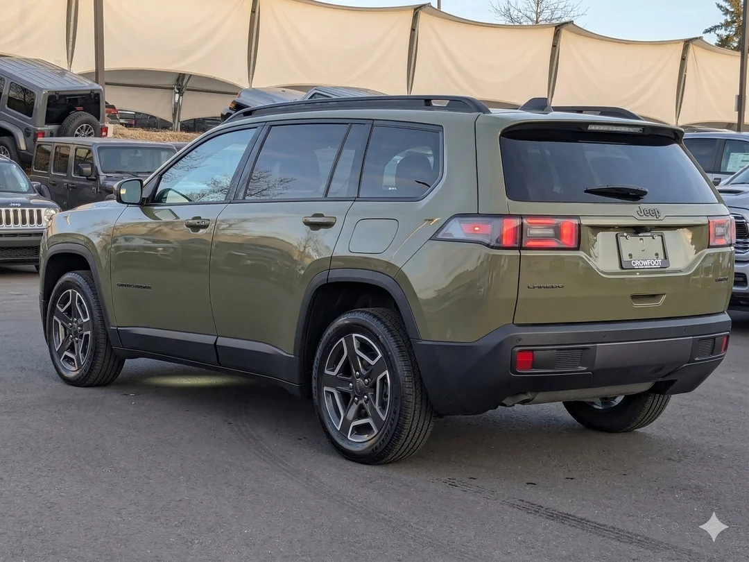 New 2026 41 Jeep Laredo - - 4x4 - Adaptive Cruise - 12.3 Display - Heated Seats/Wheel - Compact Spare Tire & More! image 6