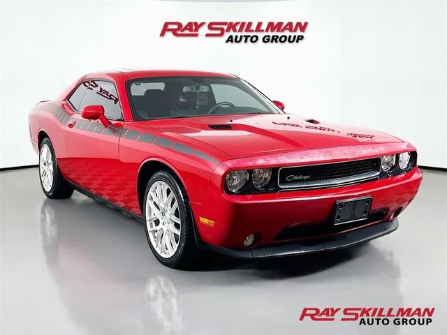 2012 Dodge Challenger SXT's photo