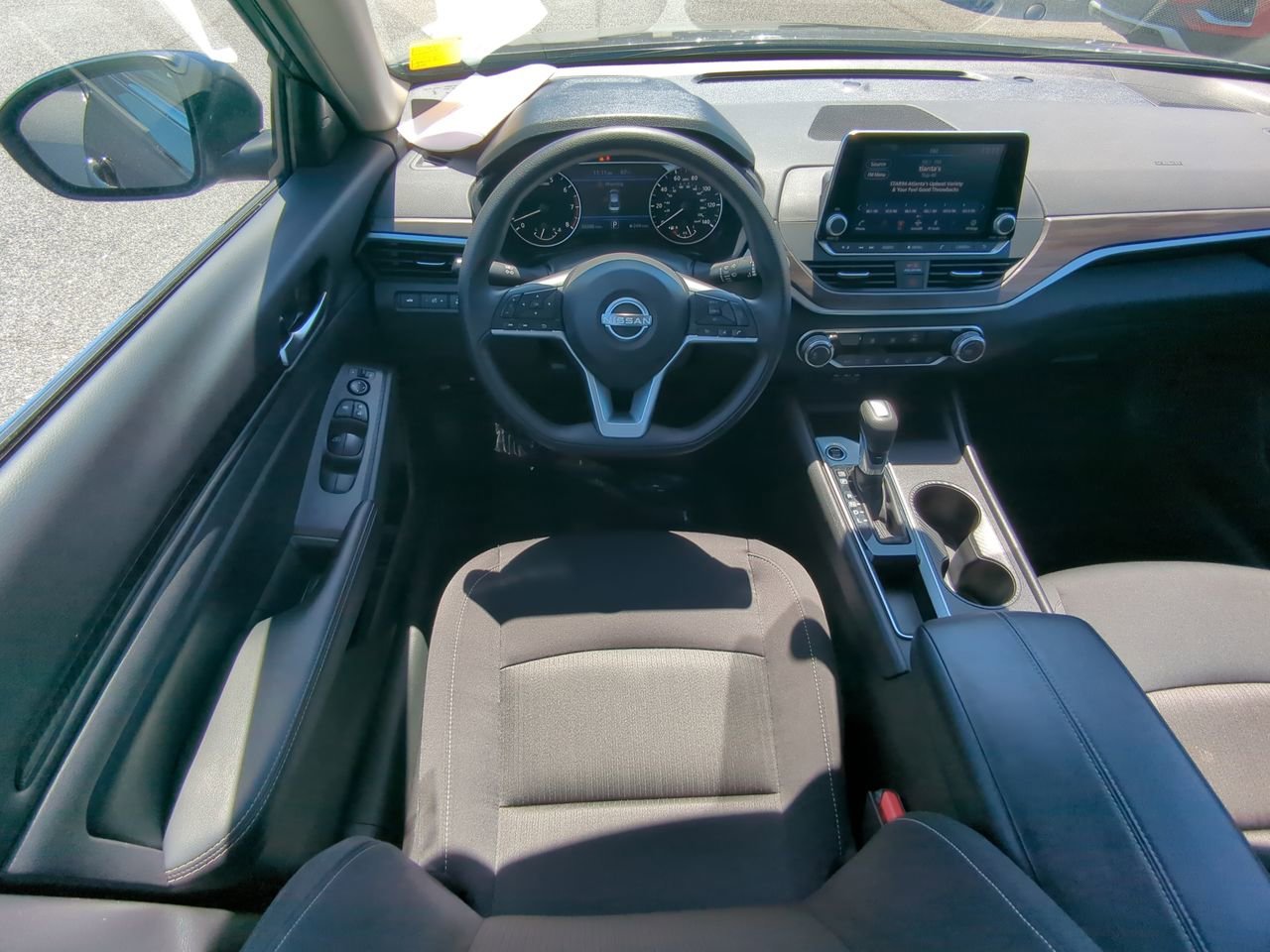 2025 Nissan Altima SV - Photo 13