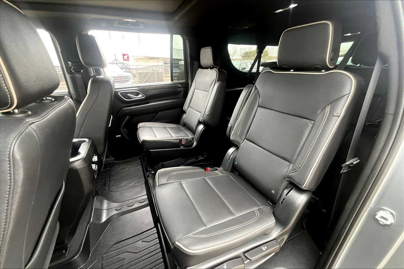 Used 2023 Sterling Metallic GMC SLT image 21